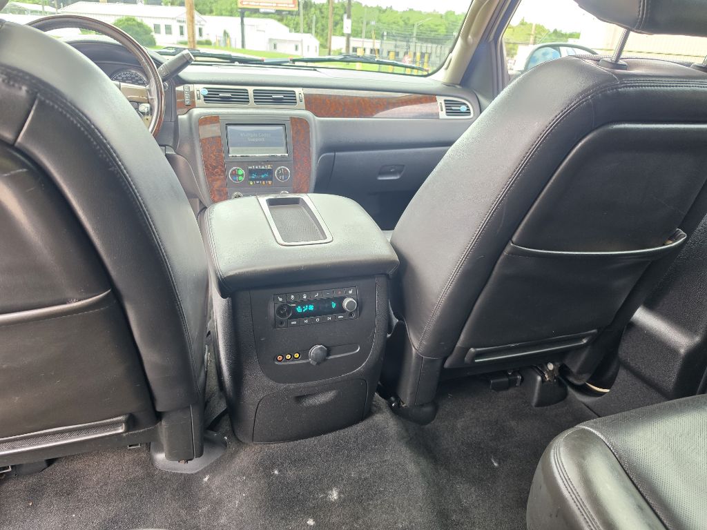 Photo 27 of this GMC YUKON XL