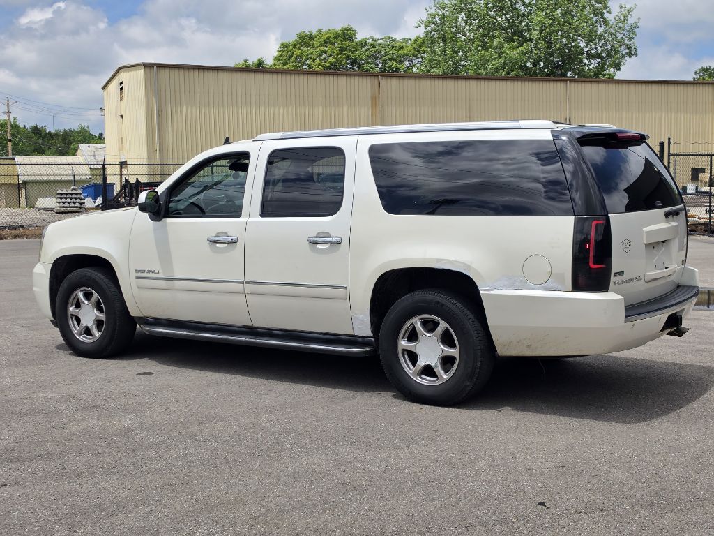 Photo 8 of this GMC YUKON XL