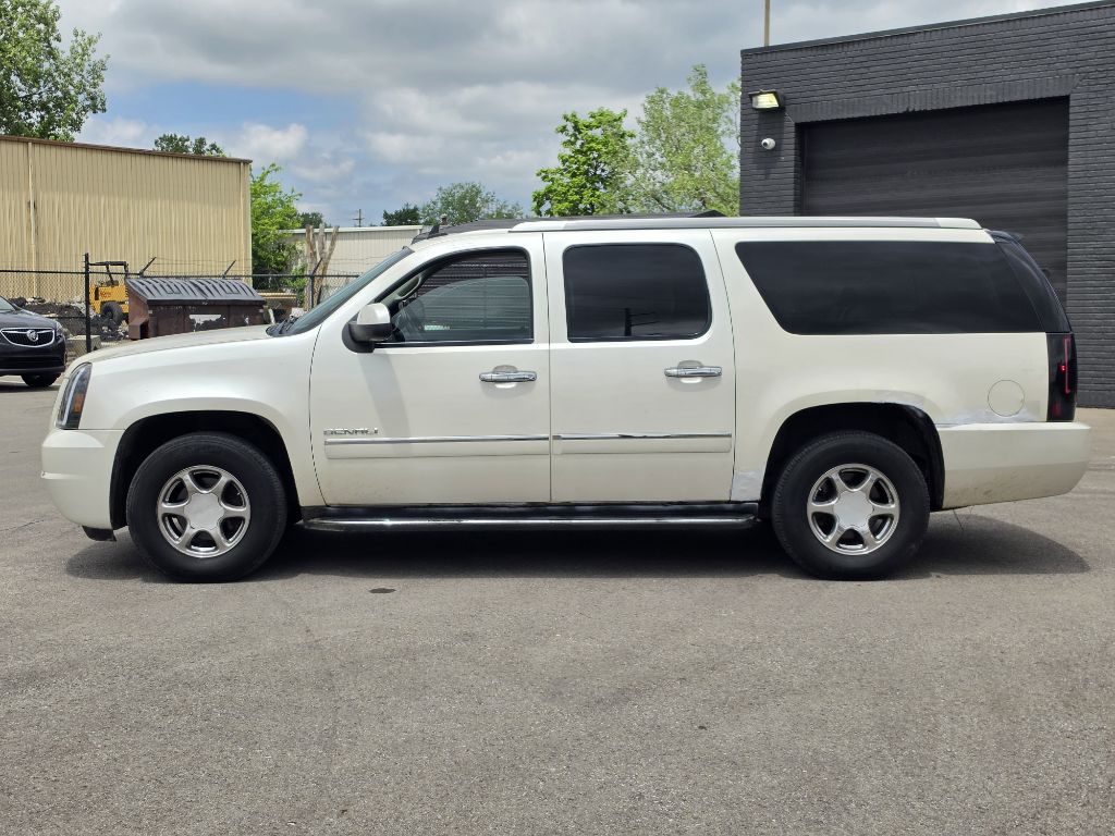 Photo 10 of this GMC YUKON XL