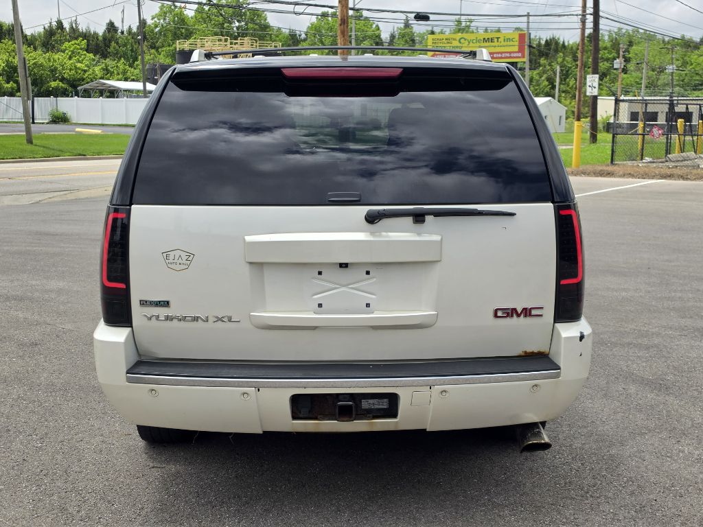 Photo 6 of this GMC YUKON XL