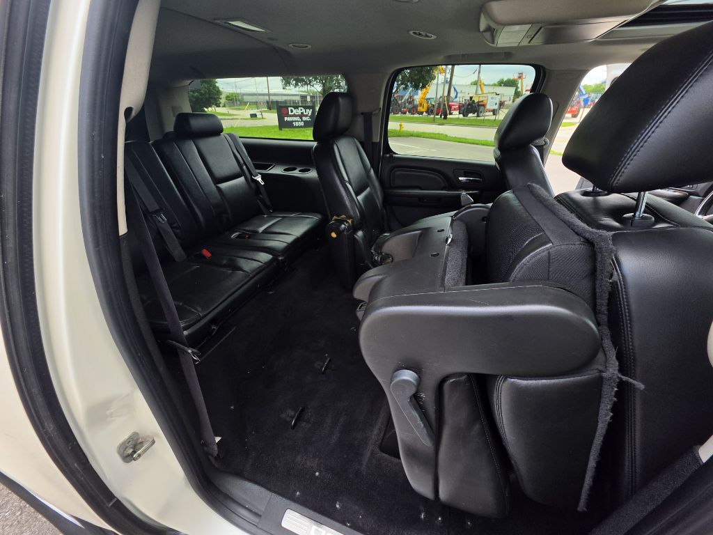 Photo 32 of this GMC YUKON XL