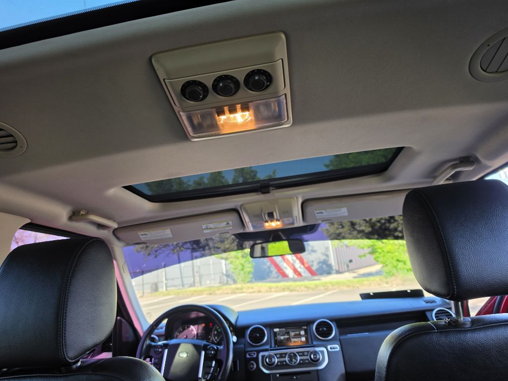 Photo 20 of this LAND ROVER LR4