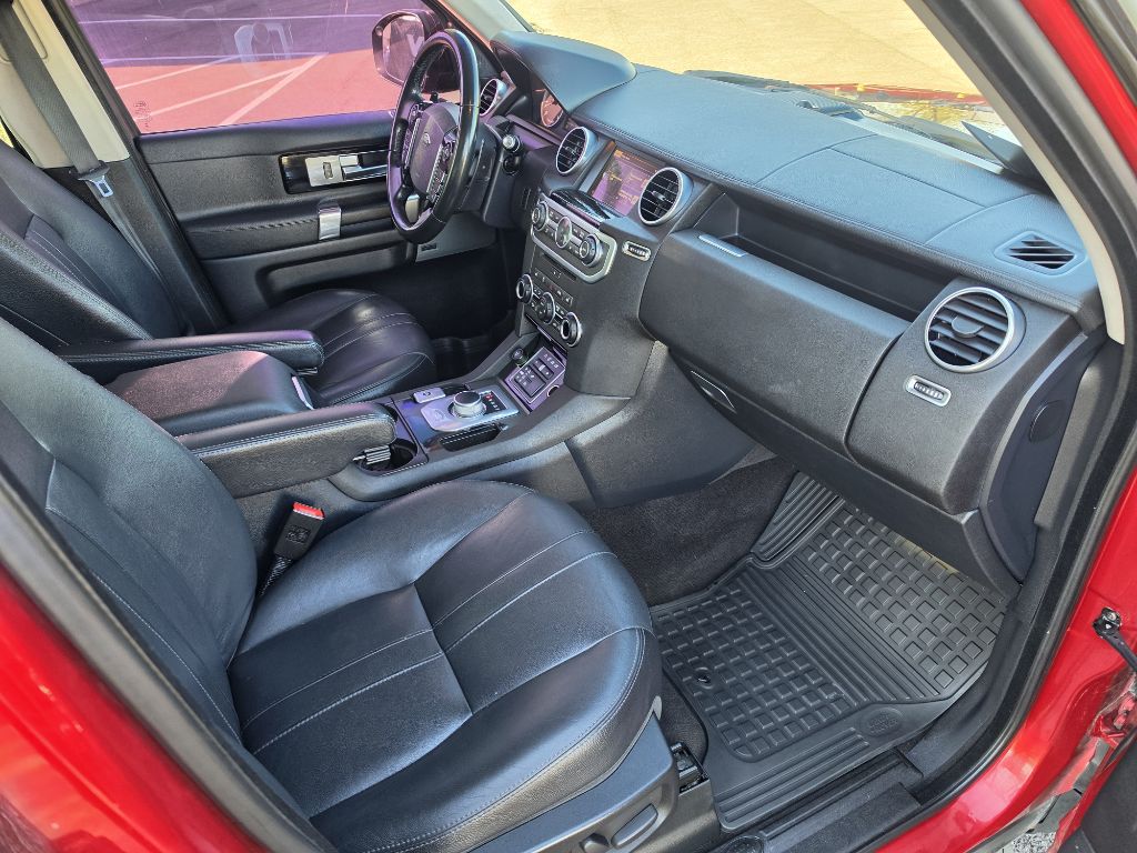 Photo 17 of this LAND ROVER LR4