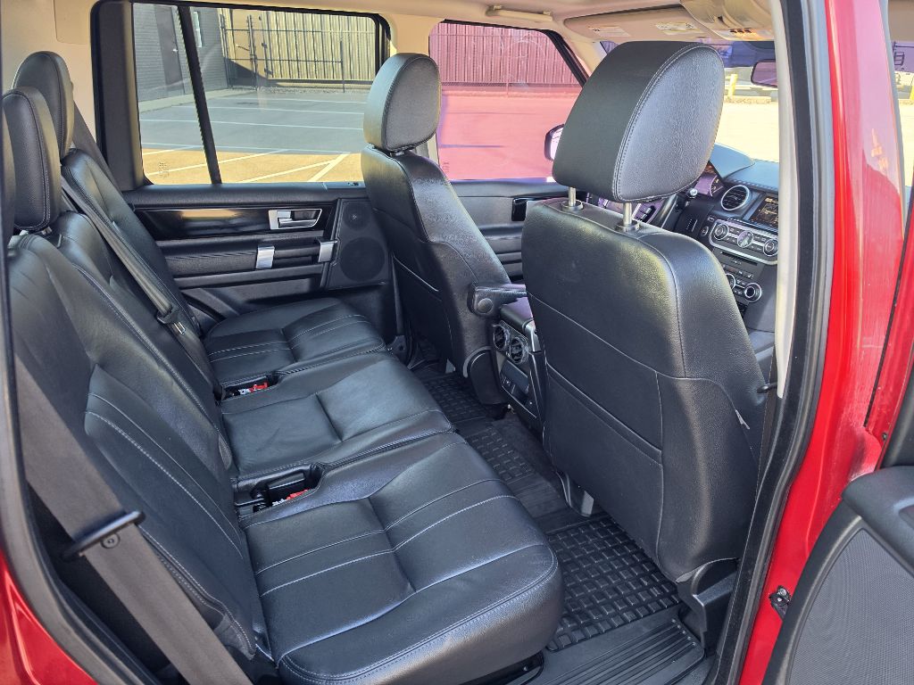 Photo 13 of this LAND ROVER LR4