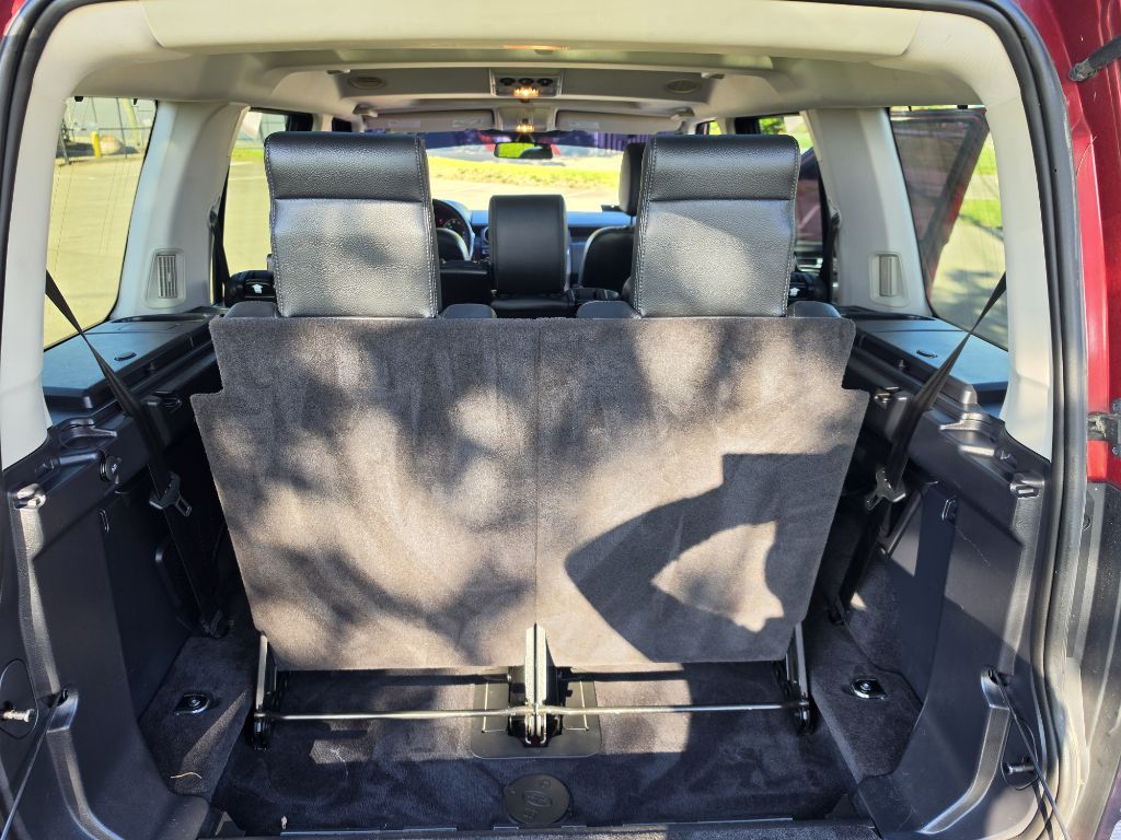 Photo 22 of this LAND ROVER LR4