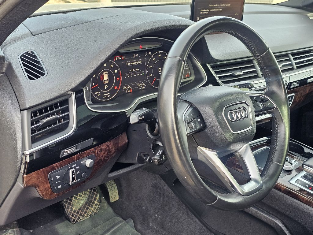 Photo 18 of this AUDI Q7