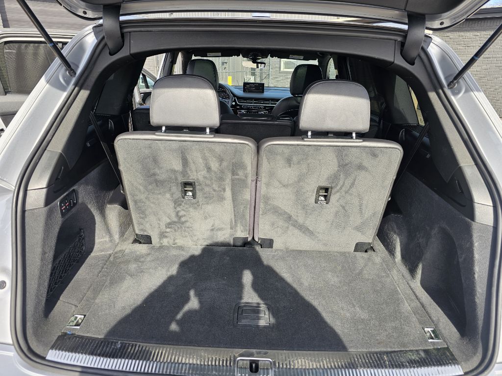 Photo 27 of this AUDI Q7