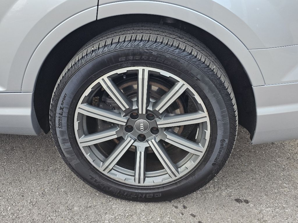 Photo 13 of this AUDI Q7