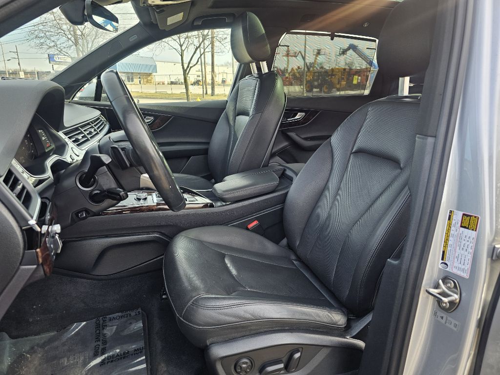 Photo 14 of this AUDI Q7