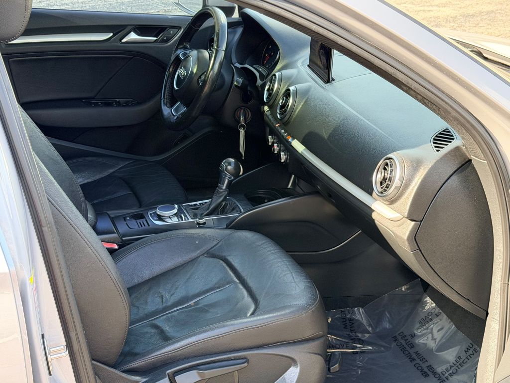 Photo 6 of this AUDI A3