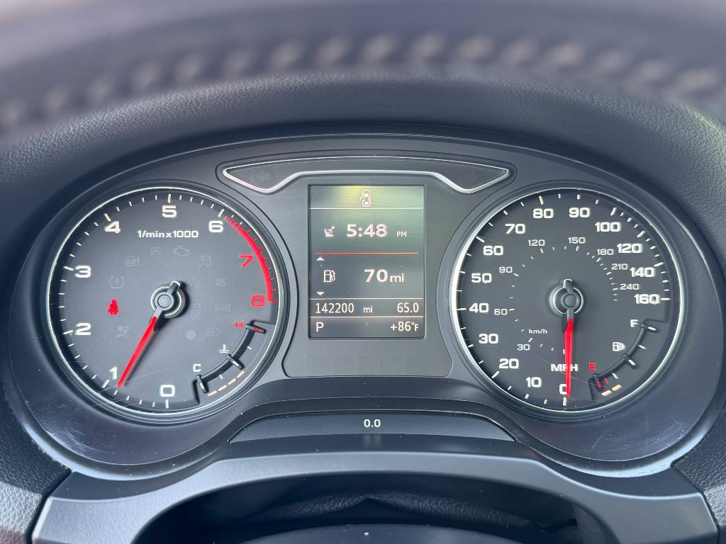 Photo 17 of this AUDI A3