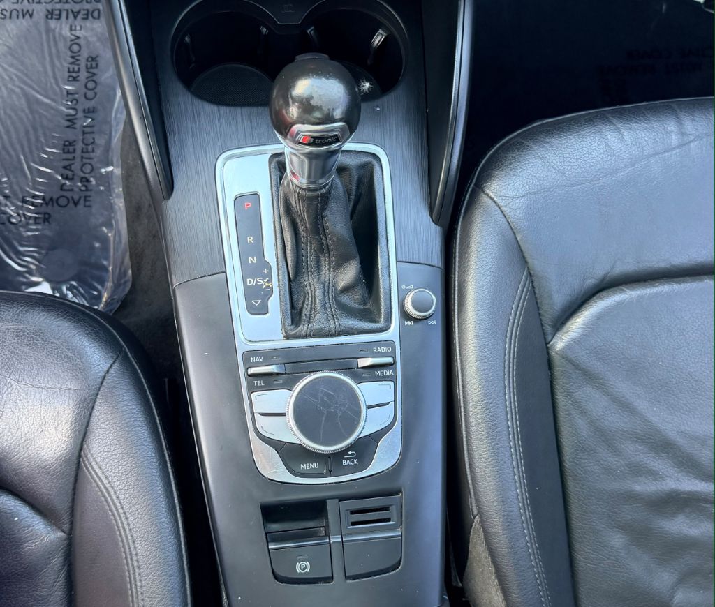 Photo 20 of this AUDI A3