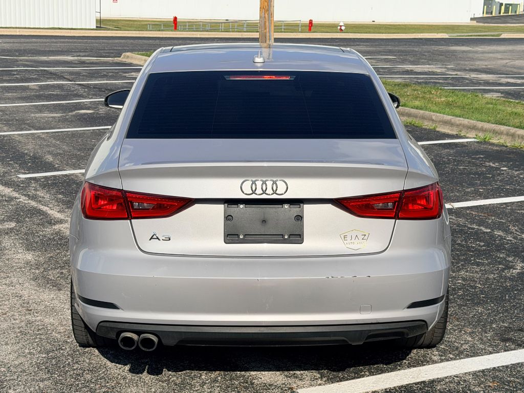 Photo 5 of this AUDI A3