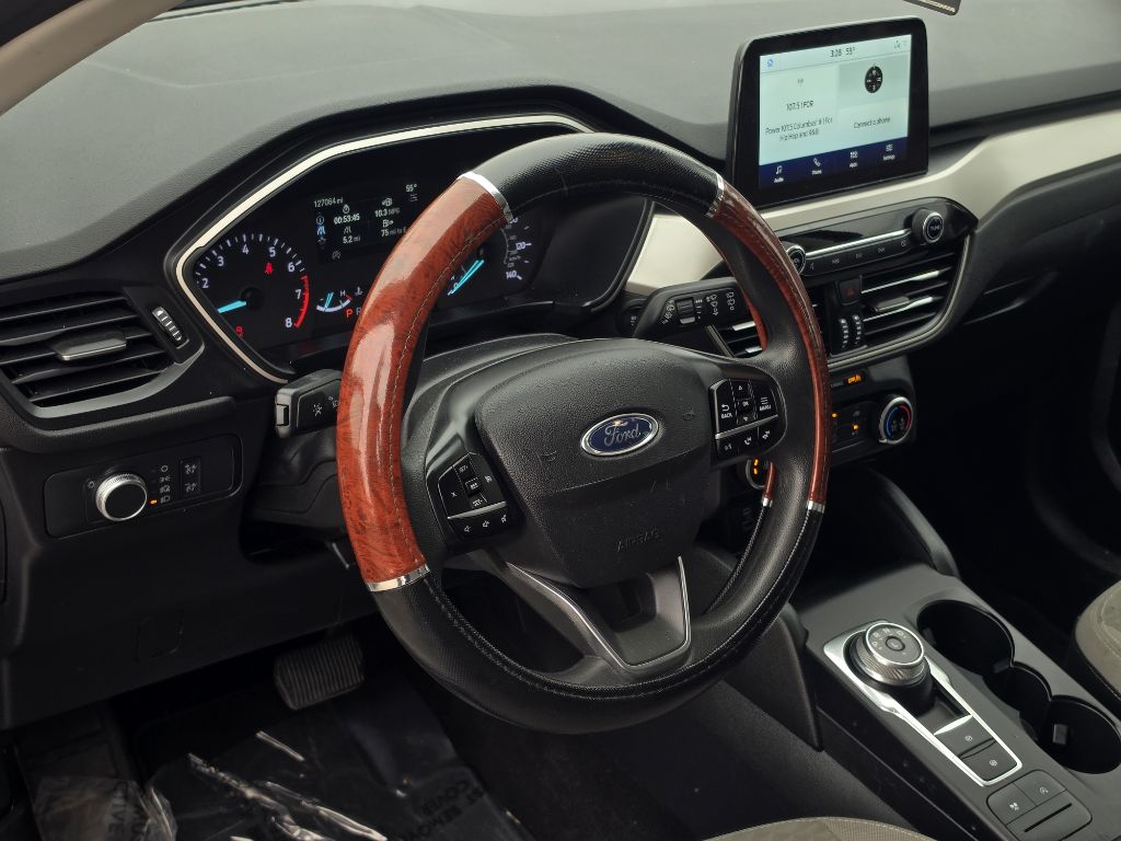 Photo 15 of this FORD ESCAPE