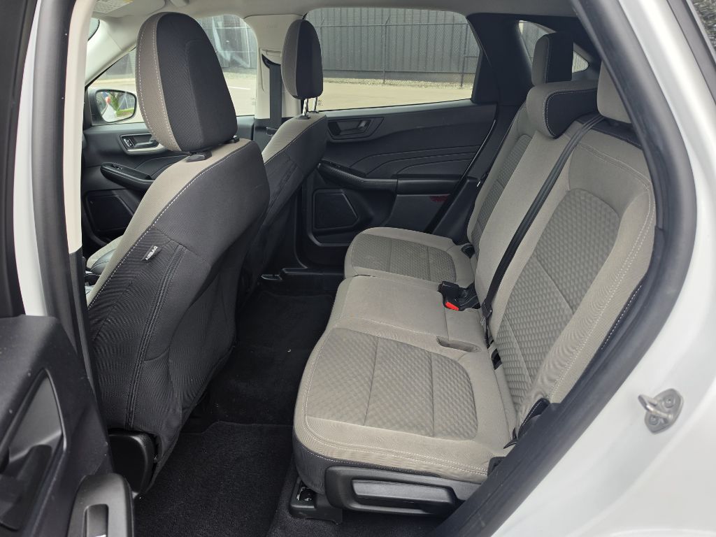 Photo 13 of this FORD ESCAPE