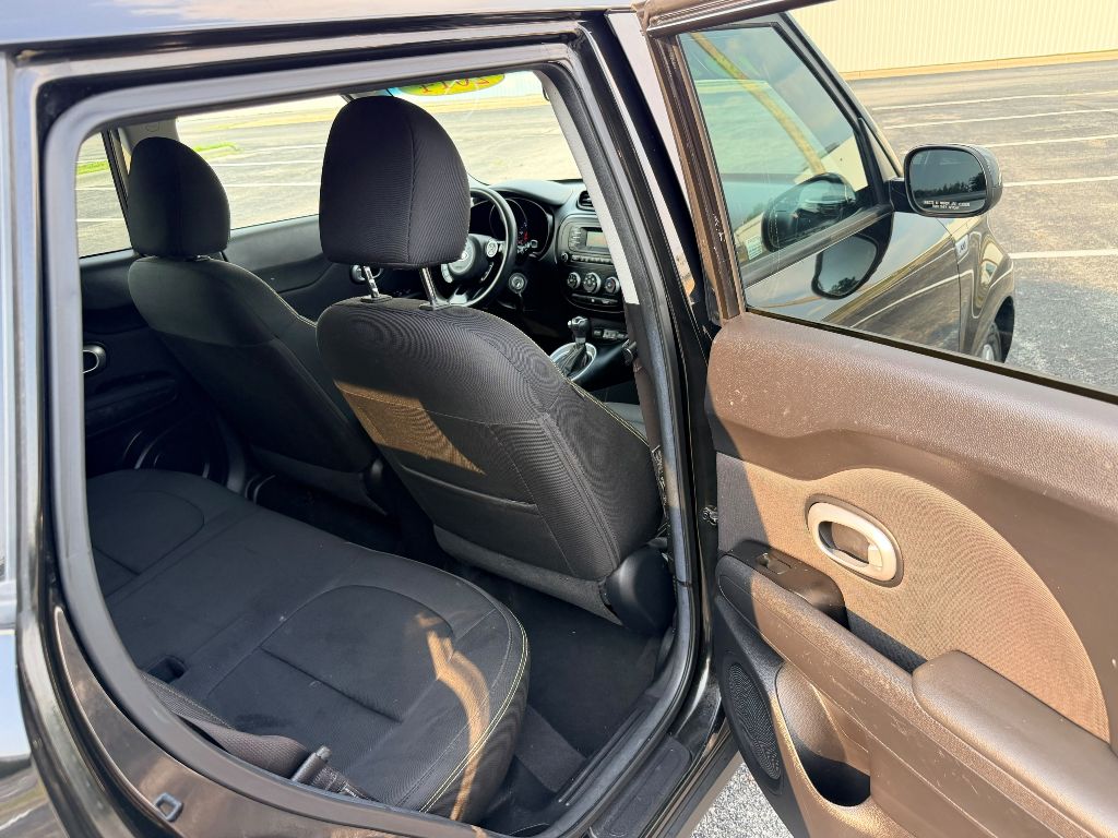 Photo 12 of this KIA SOUL
