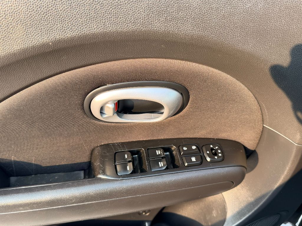 Photo 19 of this KIA SOUL