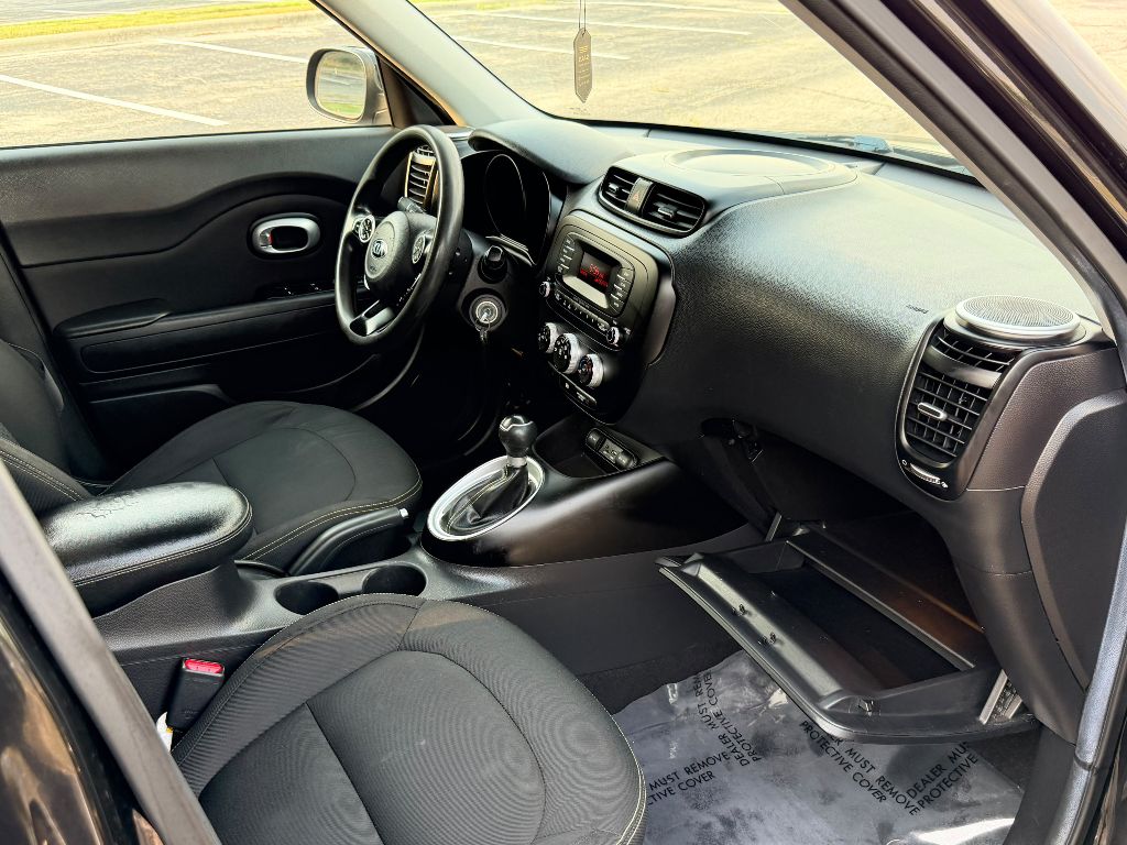 Photo 14 of this KIA SOUL