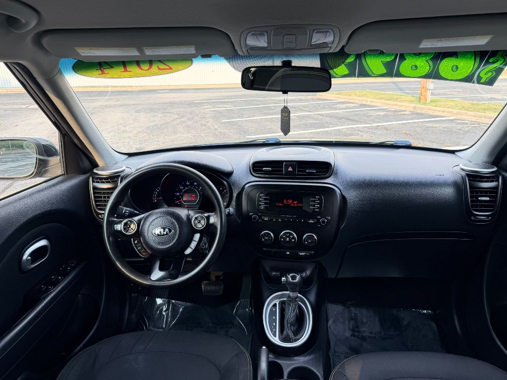 Photo 15 of this KIA SOUL