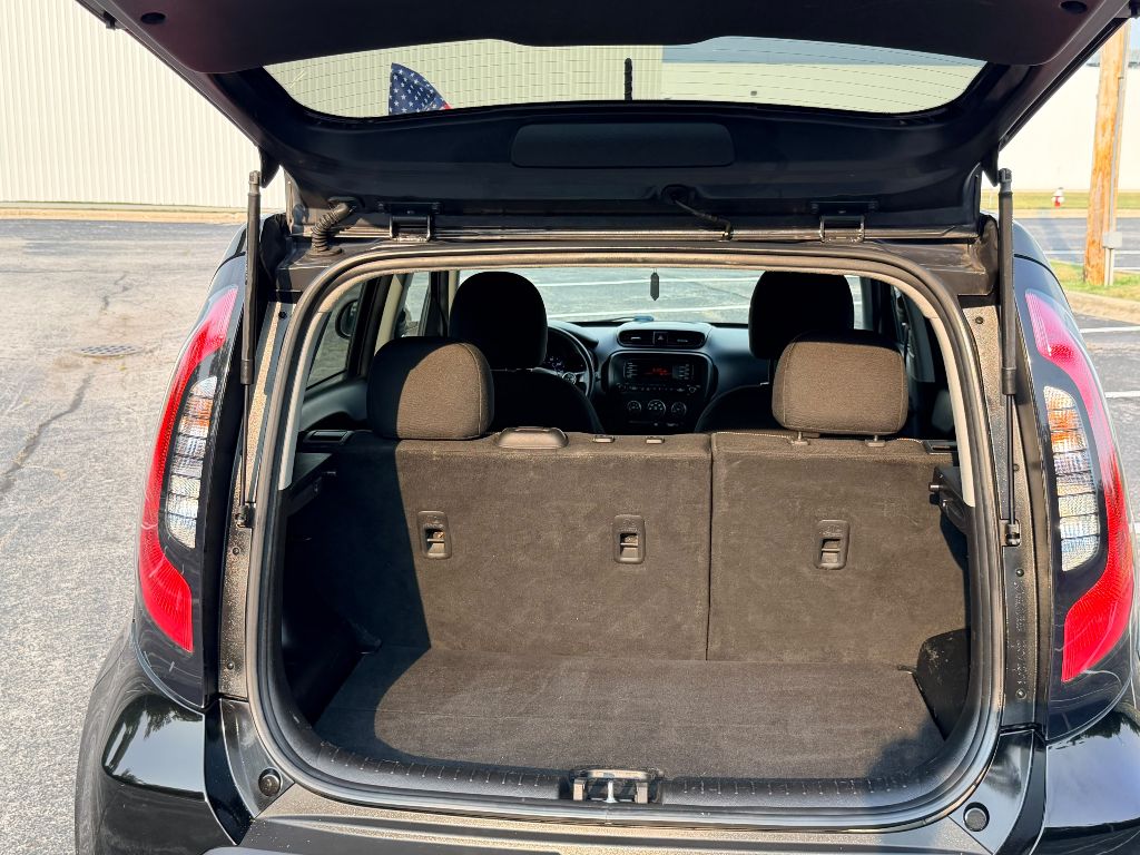 Photo 16 of this KIA SOUL