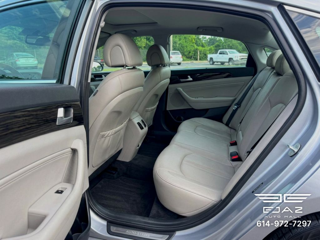 Photo 20 of this HYUNDAI SONATA