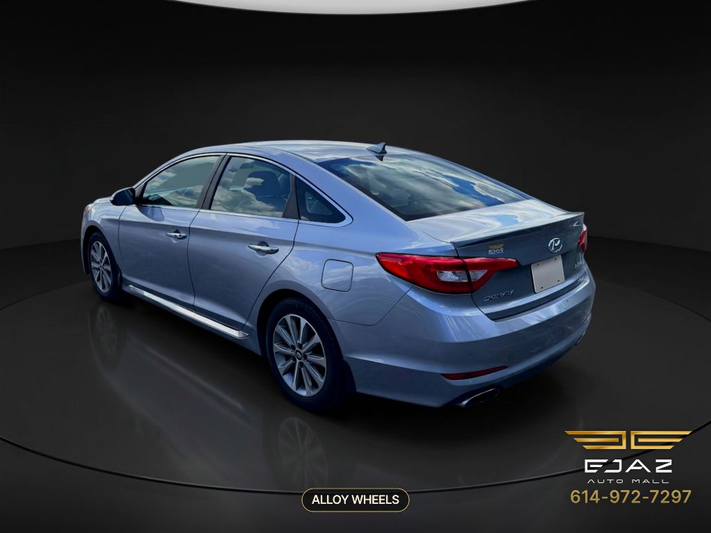 Photo 8 of this HYUNDAI SONATA