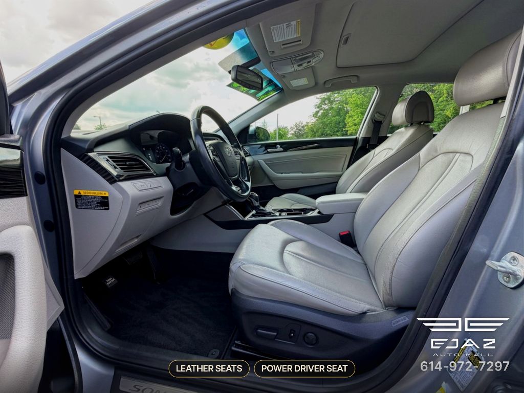 Photo 14 of this HYUNDAI SONATA