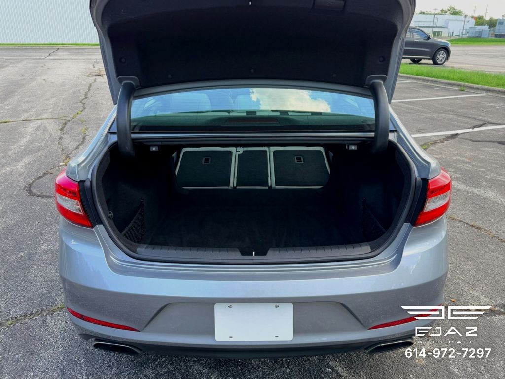 Photo 19 of this HYUNDAI SONATA