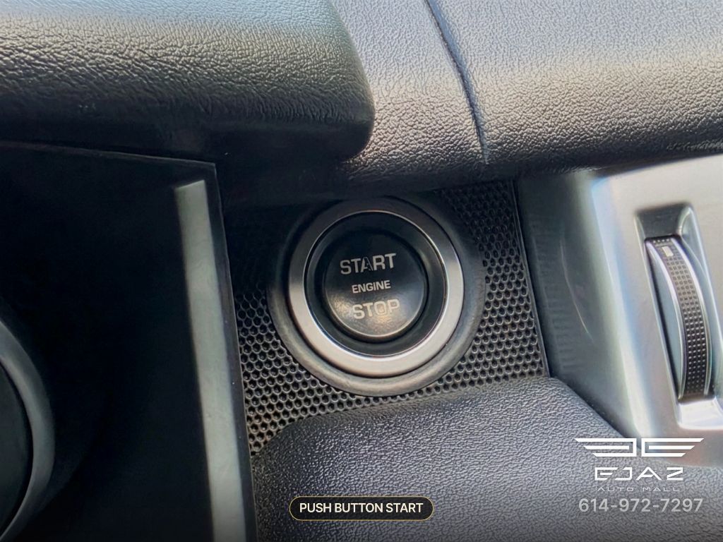 Photo 25 of this LAND ROVER RANGE ROVER SPO