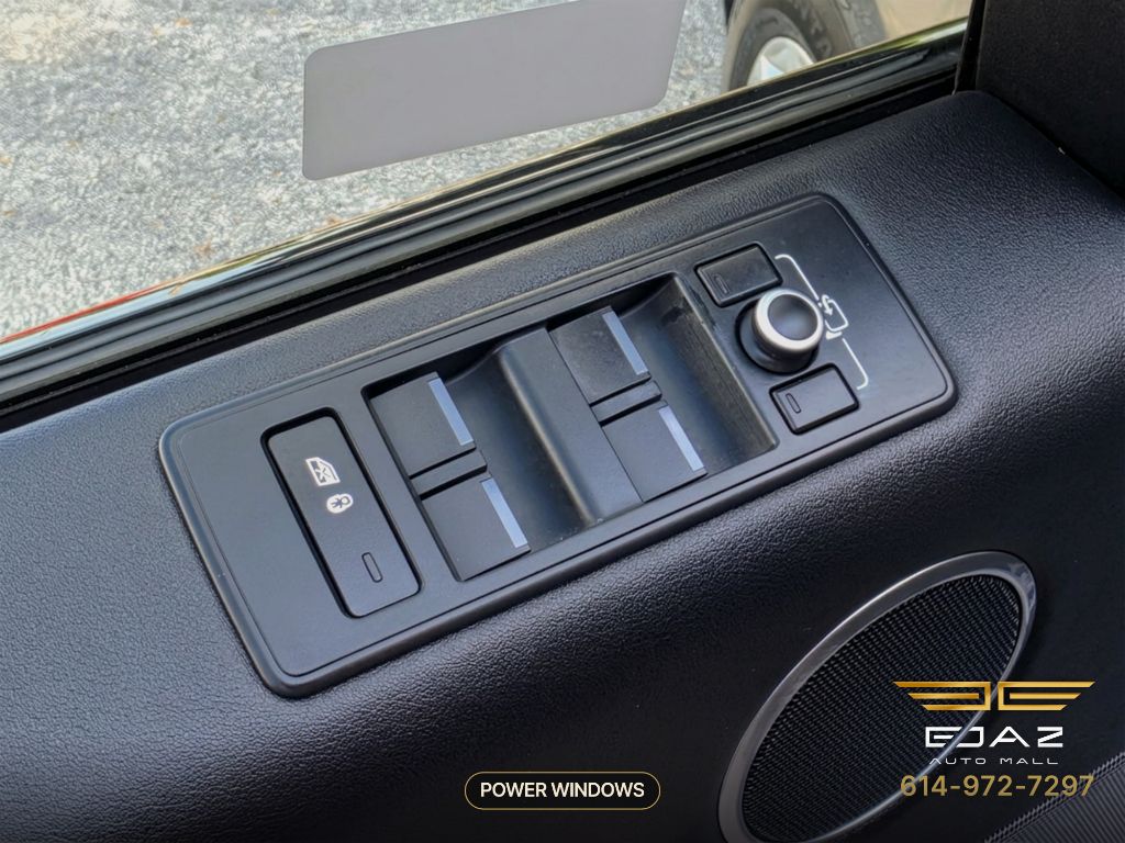 Photo 51 of this LAND ROVER RANGE ROVER SPO