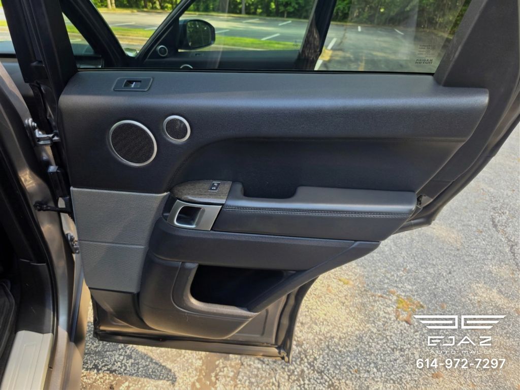 Photo 52 of this LAND ROVER RANGE ROVER SPO