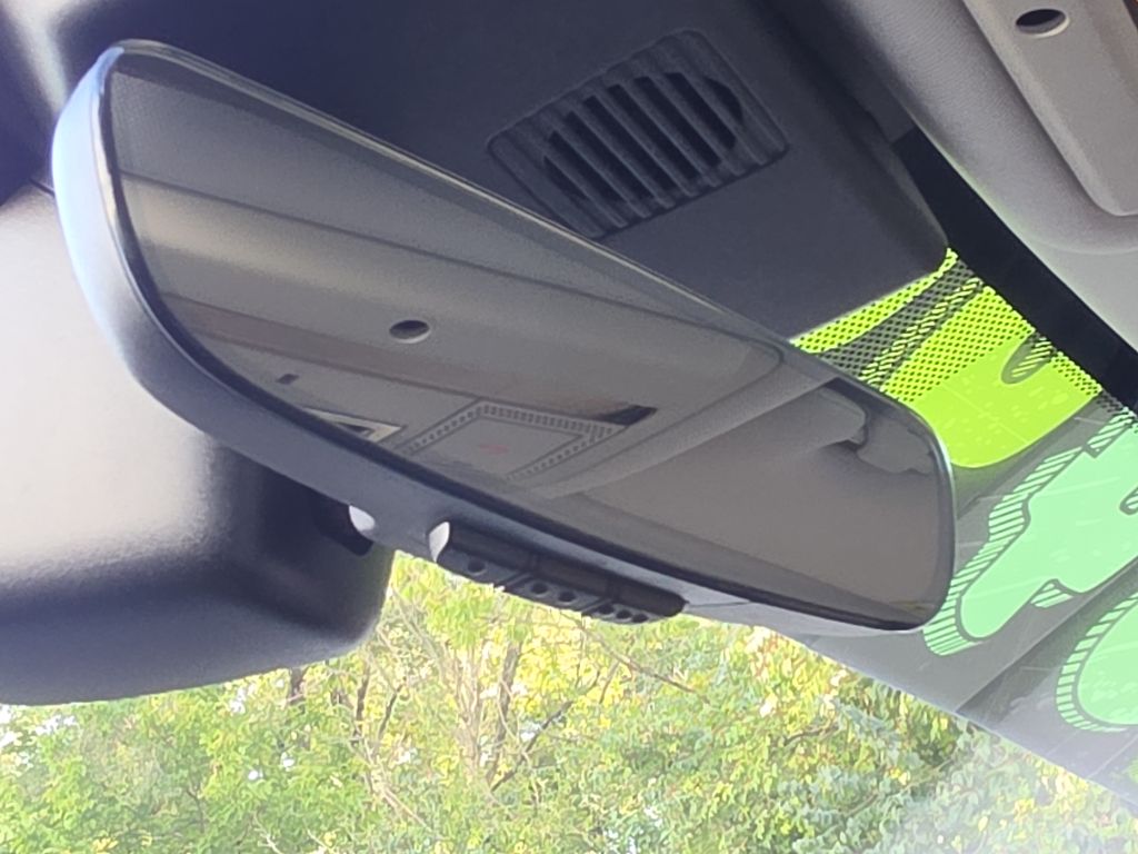 Photo 35 of this JAGUAR XE