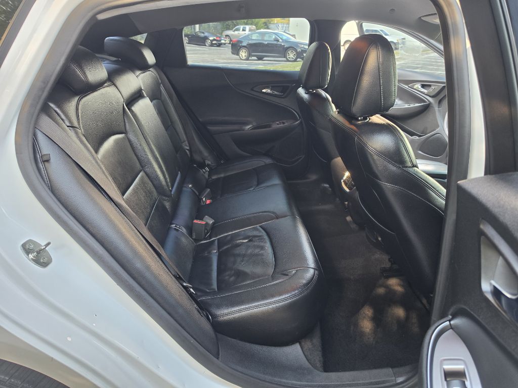 Photo 16 of this CHEVROLET MALIBU