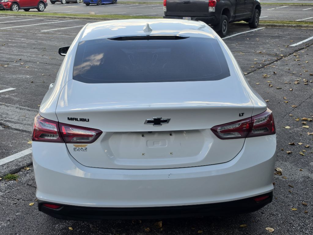 Photo 5 of this CHEVROLET MALIBU