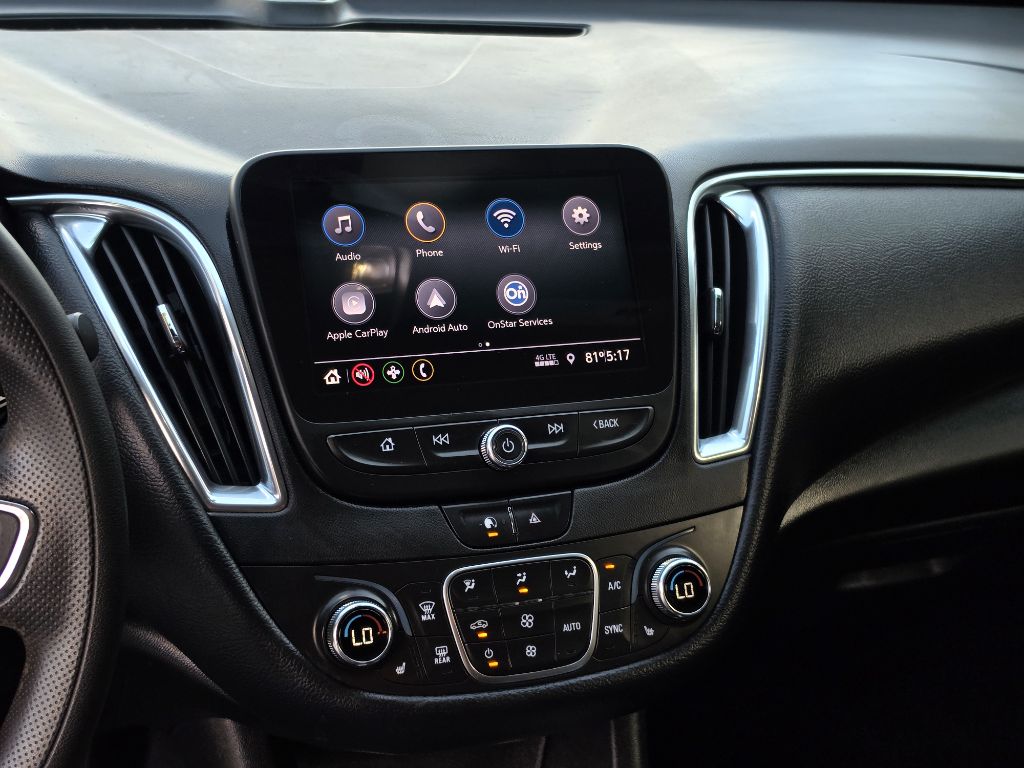 Photo 14 of this CHEVROLET MALIBU