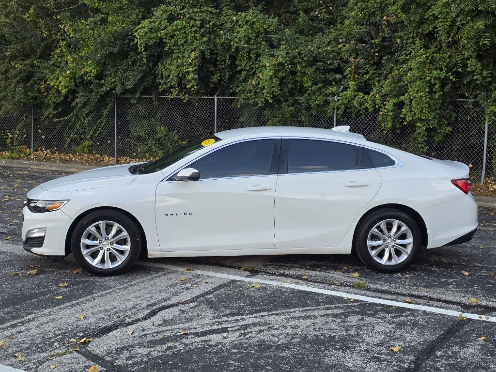 Photo 9 of this CHEVROLET MALIBU
