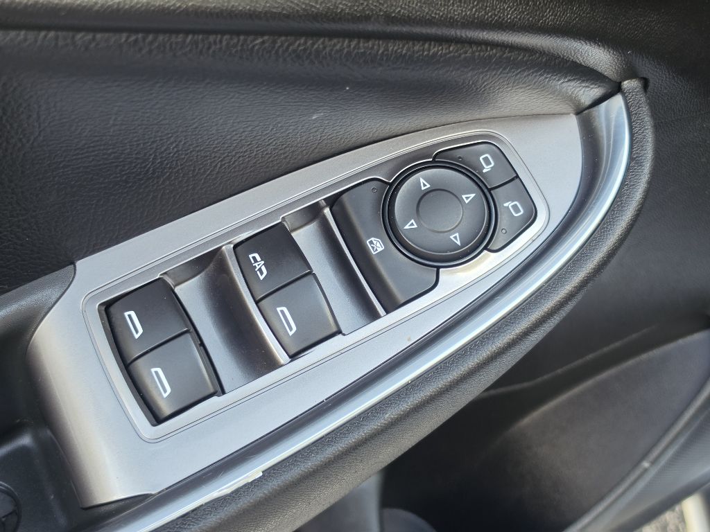 Photo 22 of this CHEVROLET MALIBU