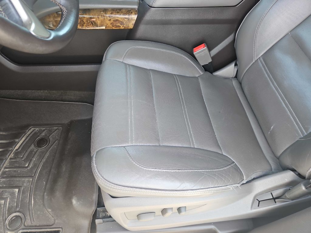Photo 11 of this GMC YUKON XL