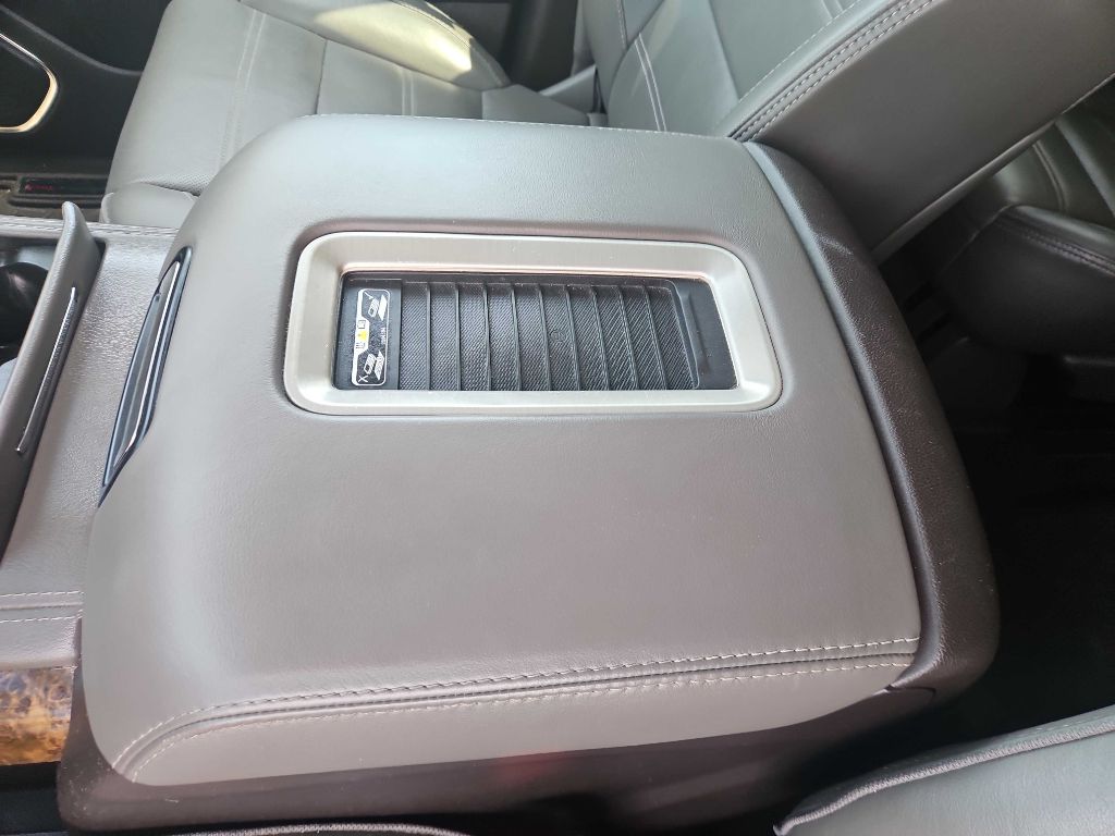 Photo 13 of this GMC YUKON XL
