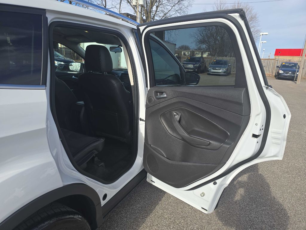 Photo 26 of this FORD ESCAPE