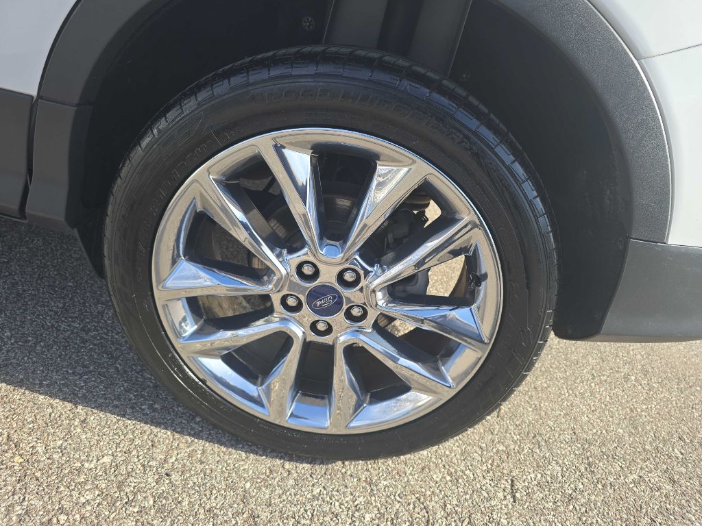 Photo 32 of this FORD ESCAPE