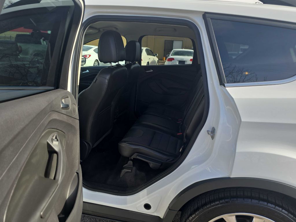 Photo 24 of this FORD ESCAPE