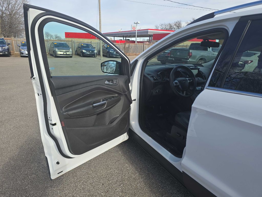 Photo 9 of this FORD ESCAPE