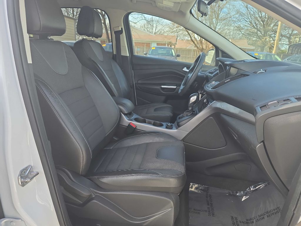 Photo 20 of this FORD ESCAPE