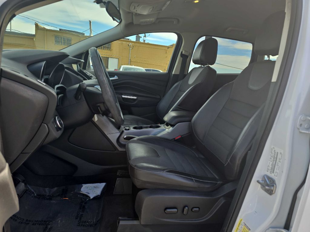 Photo 11 of this FORD ESCAPE