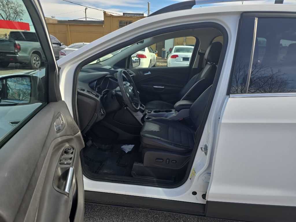 Photo 10 of this FORD ESCAPE