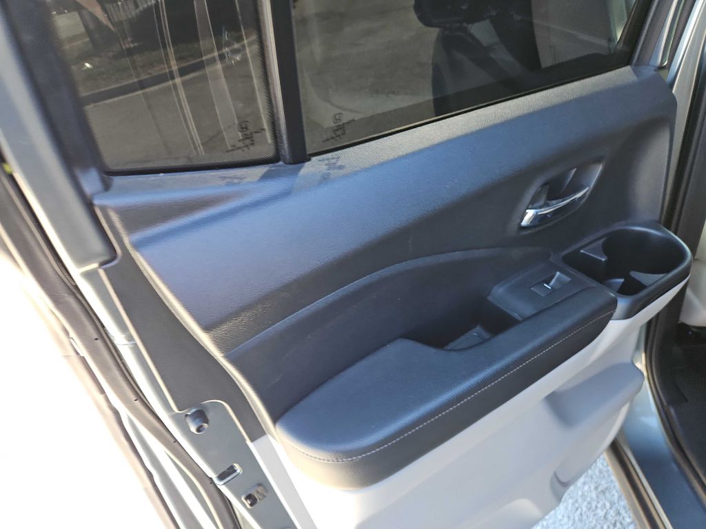 Photo 34 of this HONDA RIDGELINE