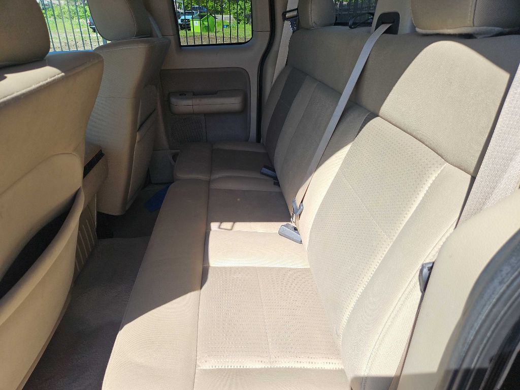 Photo 23 of this FORD F-150