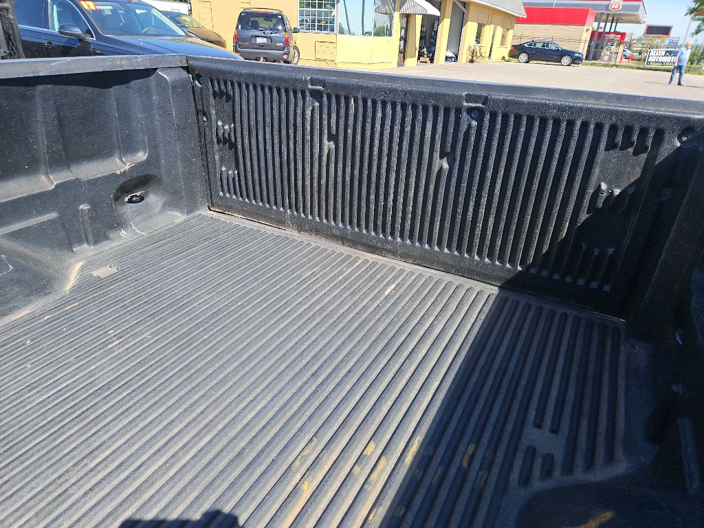 Photo 33 of this FORD F-150