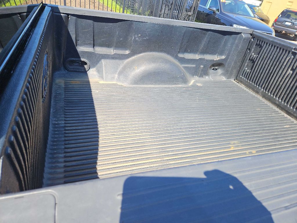 Photo 26 of this FORD F-150
